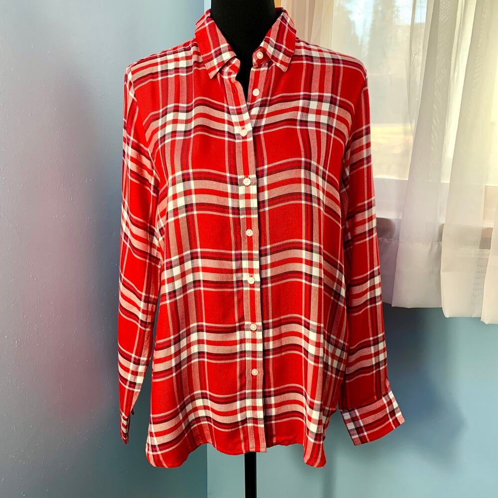 Banana Republic Red and White Plaid Button-Down Shirt